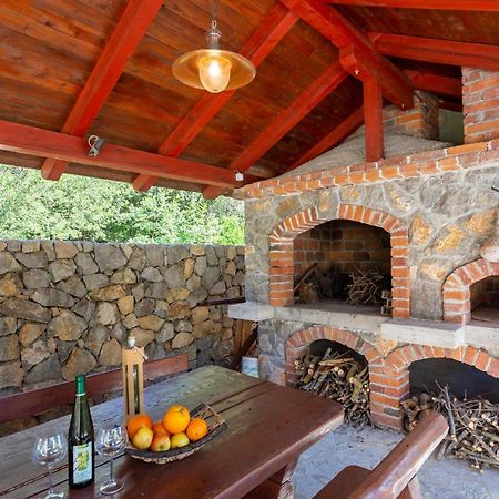 2 Bedroom Beautiful Apartment In Pinezici Esterno foto