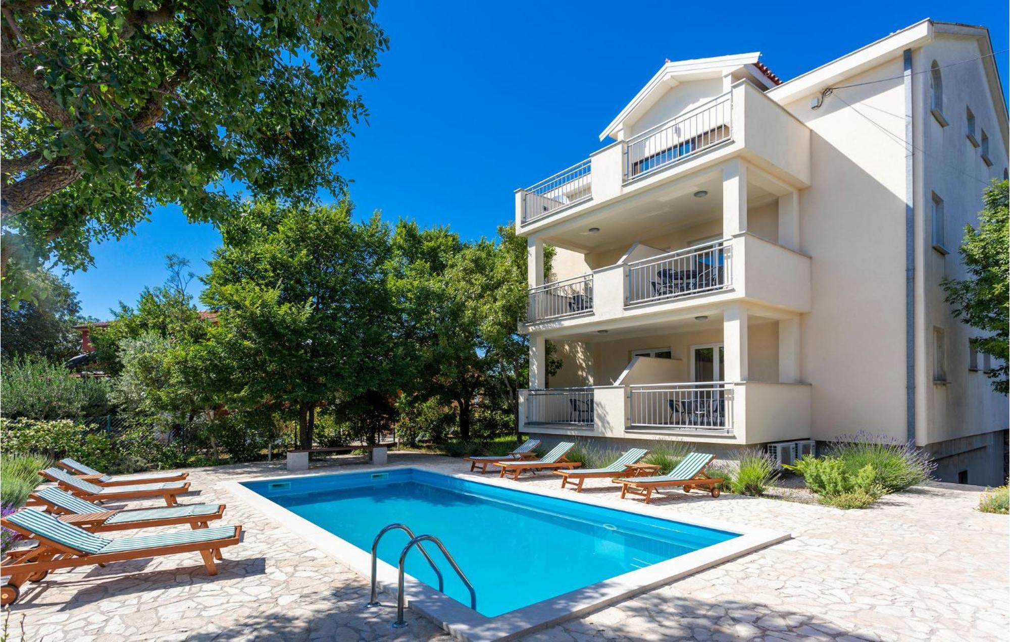 2 Bedroom Beautiful Apartment In Pinezici Esterno foto