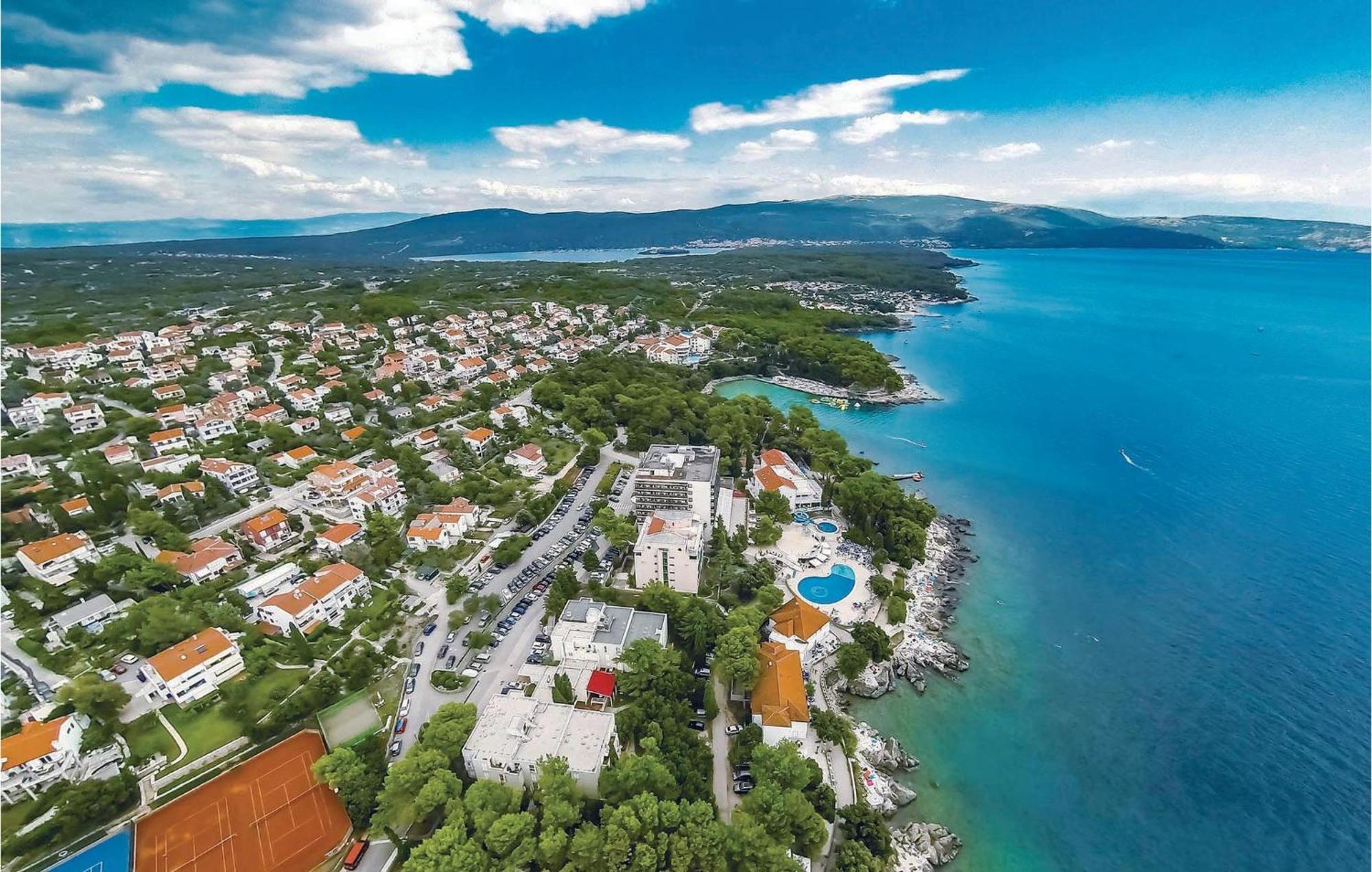 2 Bedroom Beautiful Apartment In Pinezici Esterno foto