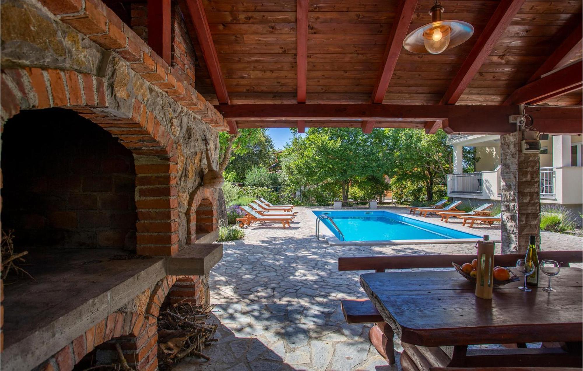 2 Bedroom Beautiful Apartment In Pinezici Esterno foto